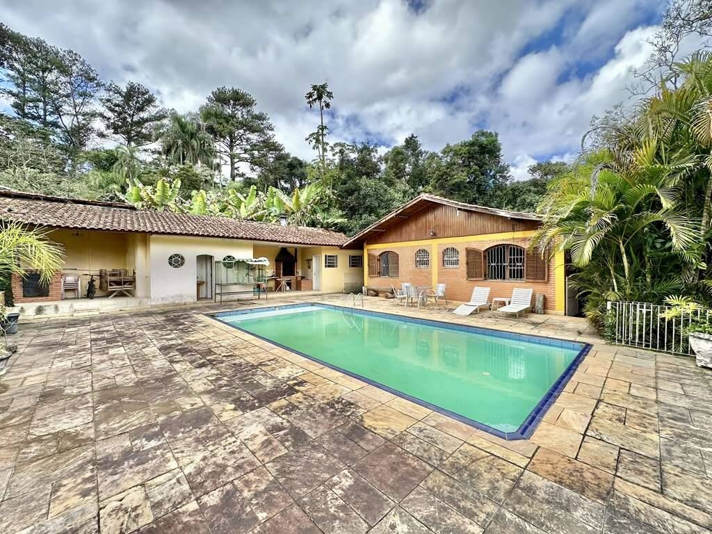 Casa, 3 quartos, 233 m² - Foto 1