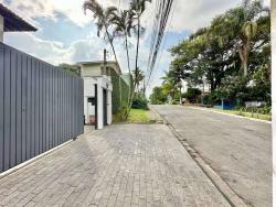 Casa de Rua (aberta) para Venda em Cotia - 4