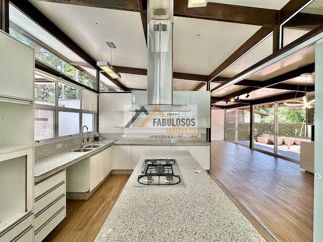 #593 - Casa para Venda em Cotia - SP
