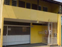 Casa de Rua (aberta) para Venda em Cotia - 2