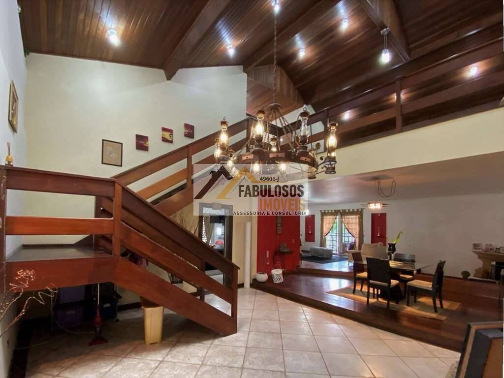 Casa, 4 quartos, 780 m² - Foto 1