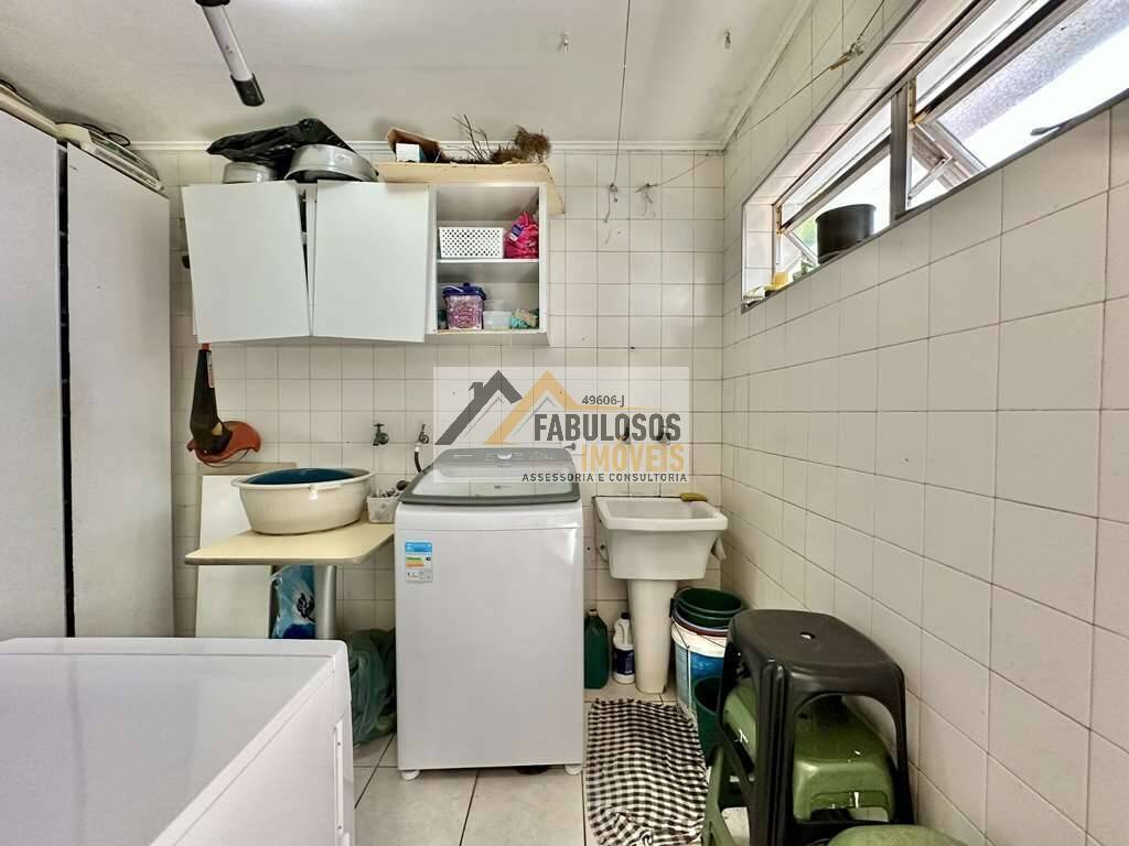 Casa, 4 quartos, 228 m² - Foto 47