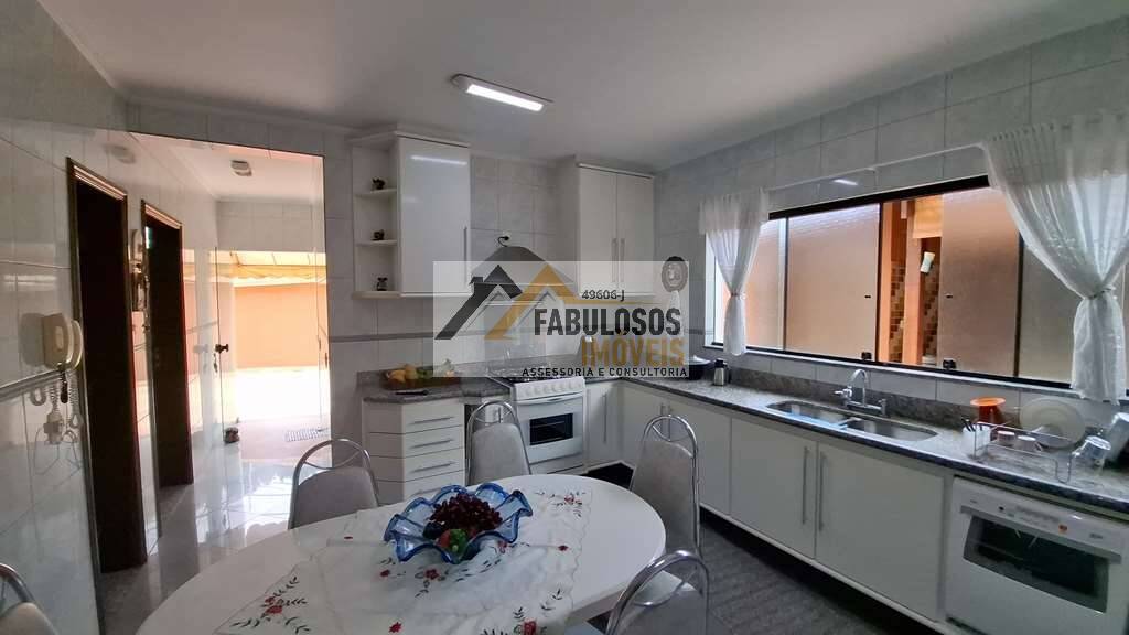 Casa, 3 quartos, 339 m² - Foto 16