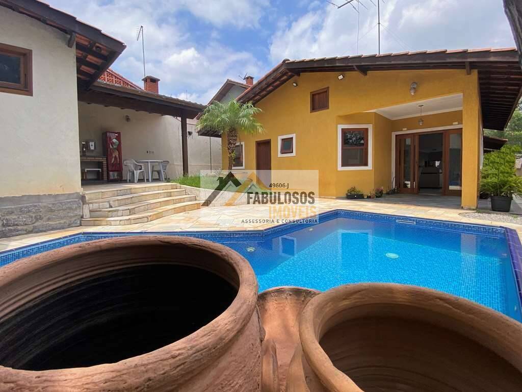 Casa à venda com 3 quartos, 361m² - Granja Viana II,Cotia