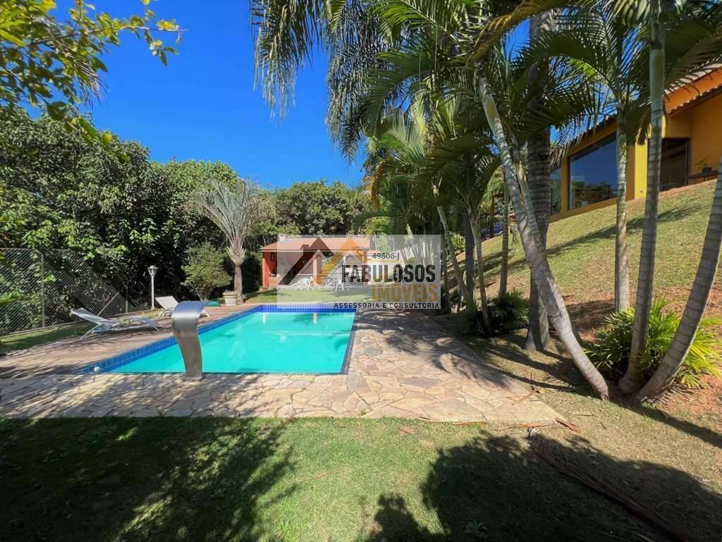Casa à venda com 4 quartos, 350m² - Chácara Santa Lúcia,Carapicuíba